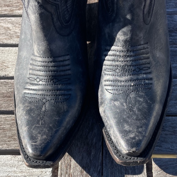 Ariat Hazel Sz 7.5 Women's Distressed Black Ankle Booties - Picture 13 of 16